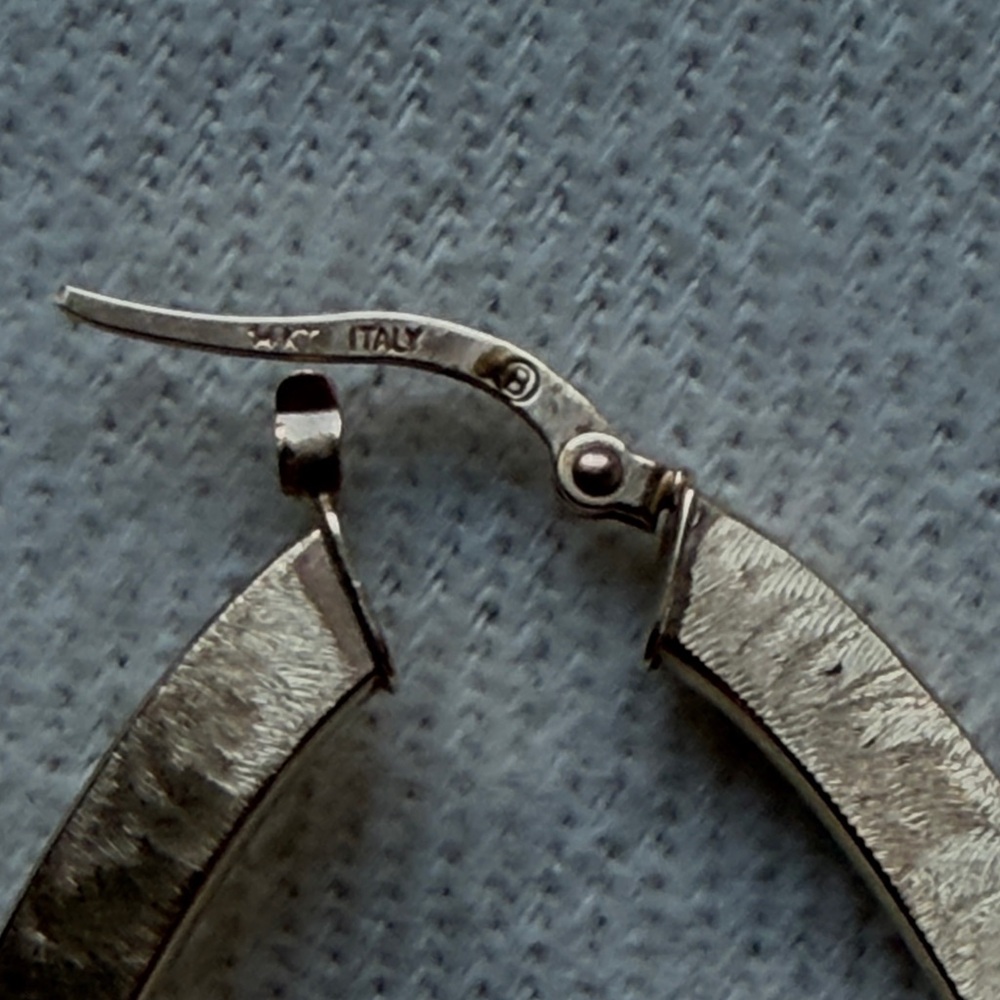 Gold 14kt Teardrop Hoop Earrings - Made in Italy - Picture 6 of 6